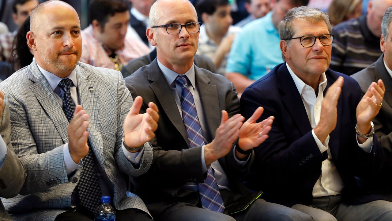 'Welcome Home, UConn': Huskies rejoin Big East